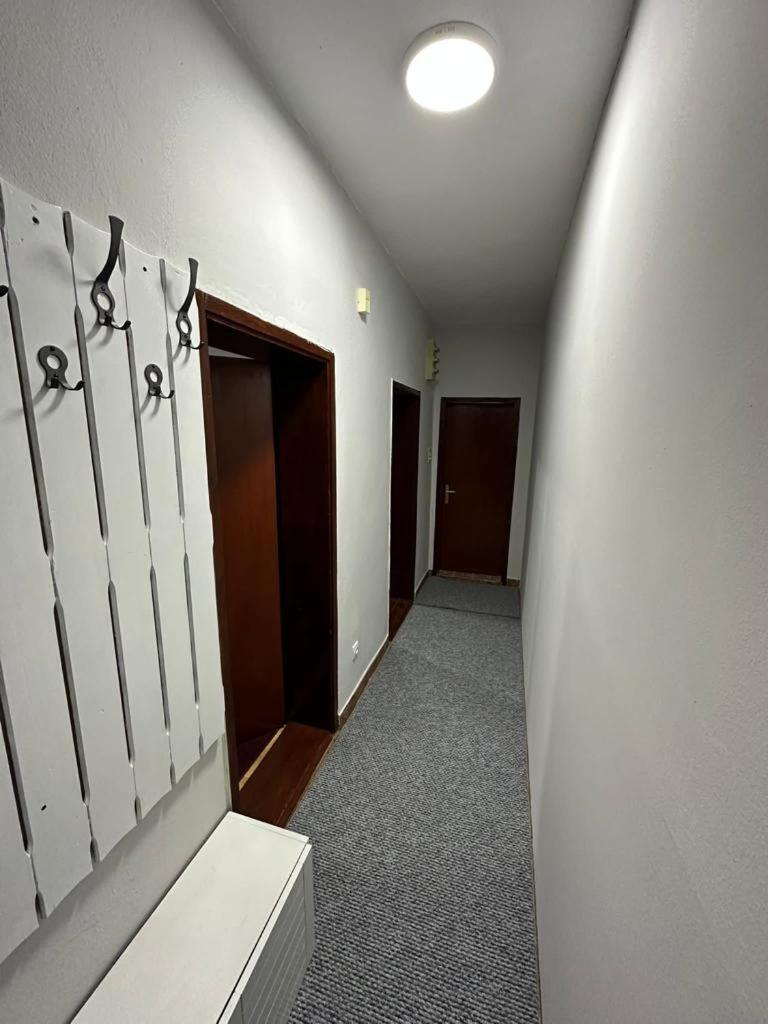 1 Bedroom Flat With Free Parking In A Mostar